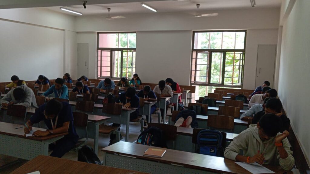 Physics quiz competition