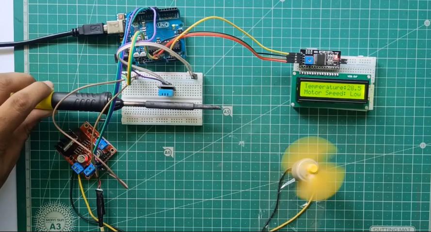 Automatic Temperature Based Fan Speed Controller